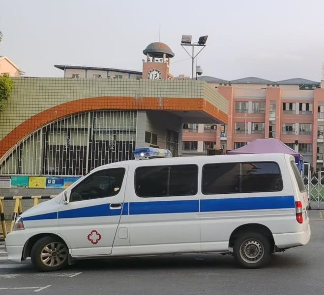 福安救护车出租护送骨折病人一公里多少钱